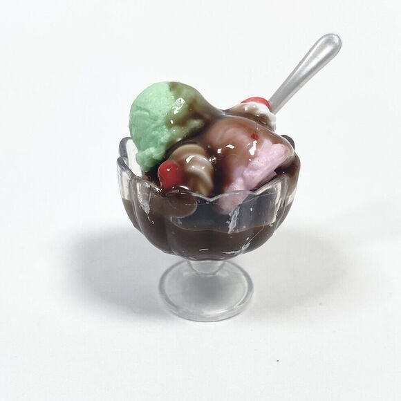 Completed Miniverse Make it Mini Food Tiramisu Ice Cream Sundae Waffles Finished - Picture 10 of 16